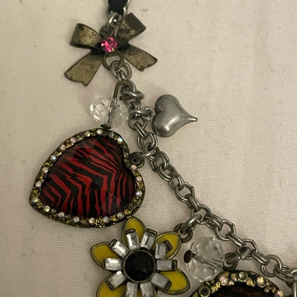 Betsey Johnson Red zebra heart necklace. 2010s - Picture 2 of 9